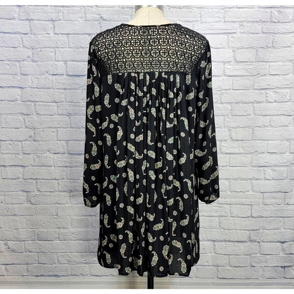 Women's PLUS SIZE Black Paisley Long Sleeve Tunic Crochet Pleated Tunic XXL - Picture 3 of 10